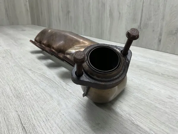 Colector de escape Mercedes-Benz OEM A1131400309 image 3