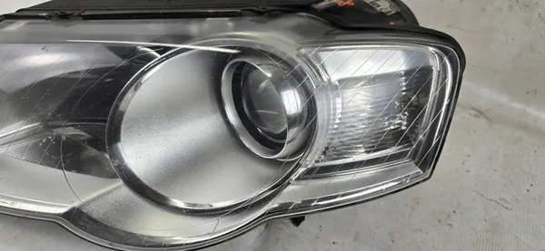 Vasen etuvalaisin VW Passat B6 image 5