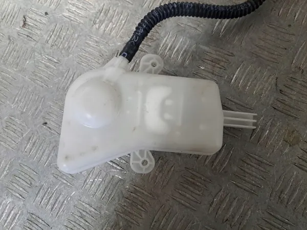 Bromsvätskebehållare OEM BK21-2K478-AB för Ford Transit image 4