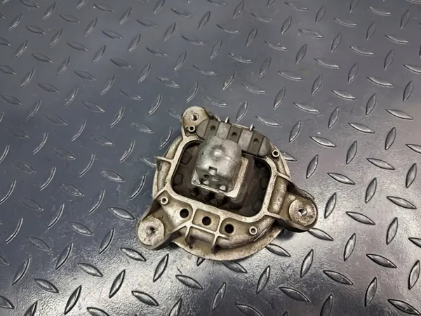 BMW F01 F10 F11 Engine Mount 7935149 image 3