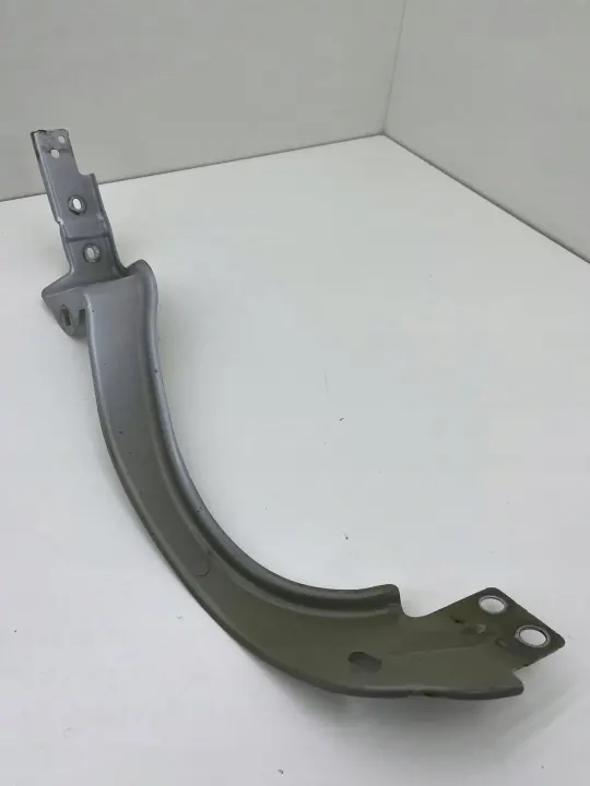 Mercedes SLK R172 voor rechter spatbordbeugel OEM A1726260214 image 2