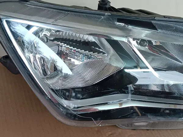 Farol Dianteiro Direito SEAT Toledo IV 6JB941016 image 4