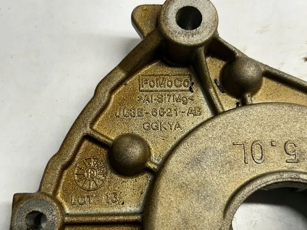 Bomba de aceite Ford F150 OEM JL3E6621AB 2019 5.0L image 4