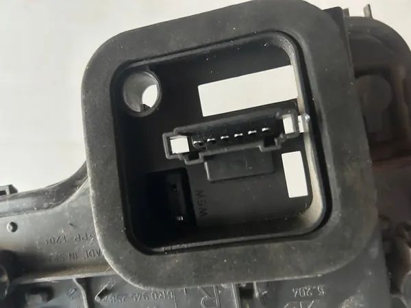 Ajovalokehys Oikea VW Polo 6R OEM 6R0945258A image 9