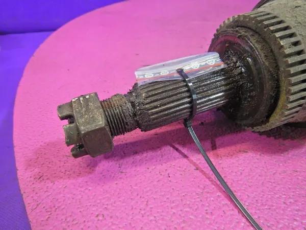 HYUNDAI TUCSON I 04-10 2.0 CRDI Vänster Bakaxel ABS image 2