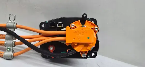 Tesla OEM 1022620-66-F Type 2 laadstopcontact image 7