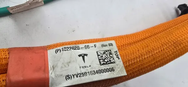 Tesla OEM 1022620-66-F Type 2 laadstopcontact image 8