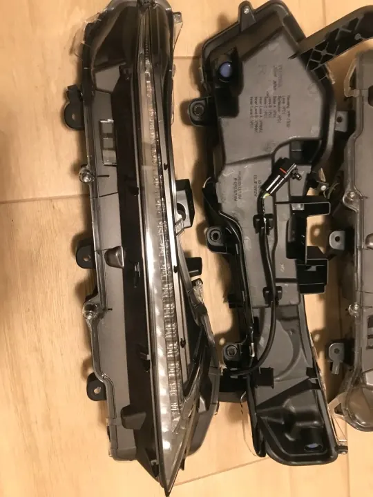 Lexus NX Lift Halogeen DRL Rechter Lamp OEM LEXUS NX LIFT HALOGEN LED PRAWY ORG ŁADNY! image 3