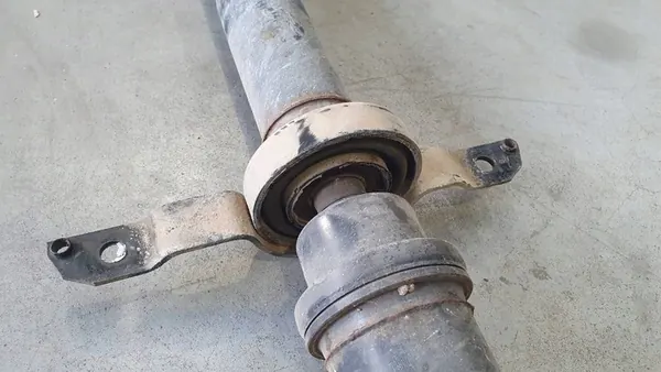 Drivaxel Audi Q5 2.0 TDI Quattro 8R0521101K image 5