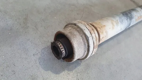 Drivaxel Audi Q5 2.0 TDI Quattro 8R0521101K image 6