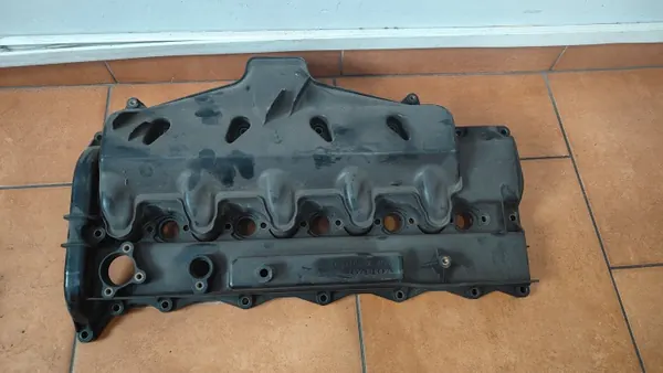 Volvo Venttiilikansi 30743312-006 S60 V70 S80 2.4 D5 image 2