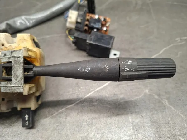 Interruptor przelacznik zespolony OEM para Subaru Justy 88R image 3