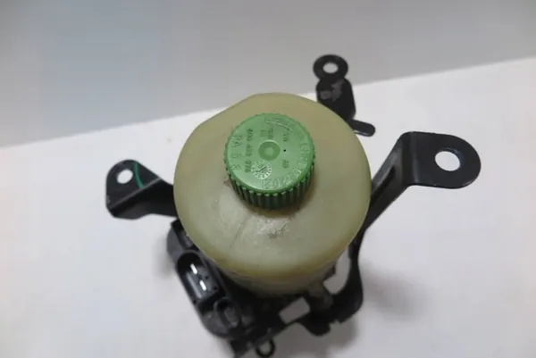 Gebruikte SEAT OE pomp OEM 6R1423051Q - 40 chars image 5
