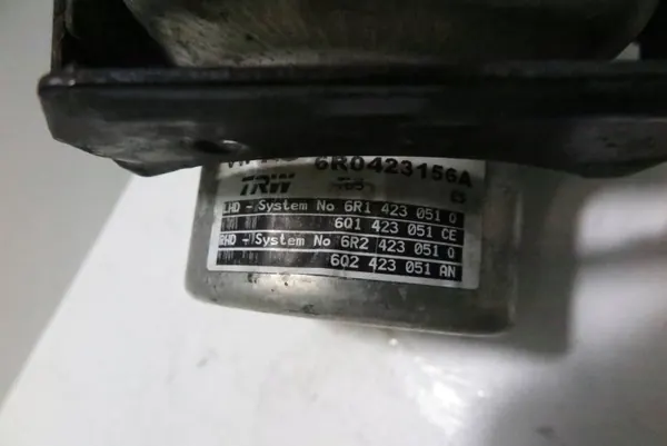Gebruikte SEAT OE pomp OEM 6R1423051Q - 40 chars image 7