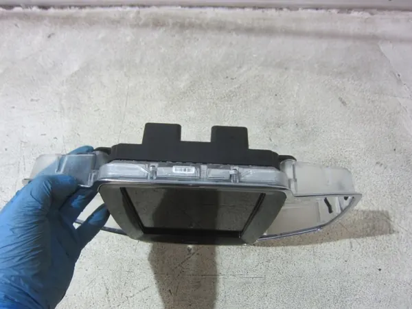 Volvo XC90 II radion navigointinäyttö OEM 31466836 image 6