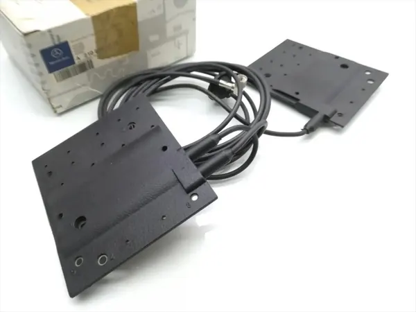 Mercedes-Benz CLK Radioanten OEM A2108201775 image 3