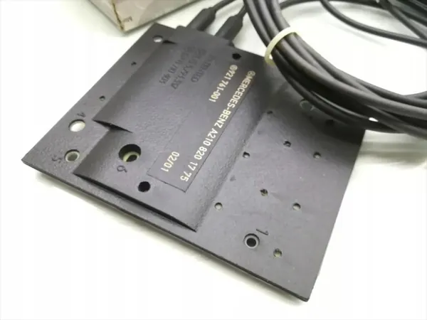 Mercedes-Benz CLK Radioanten OEM A2108201775 image 8