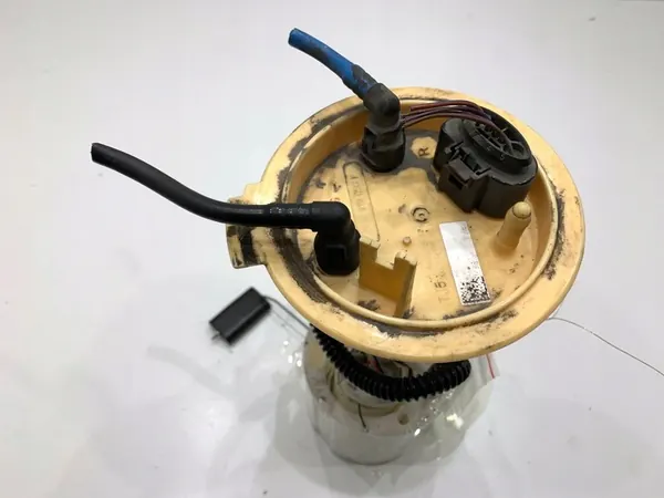 Brandstofpomp VW Tiguan 2.0 136PK 07-18 5N0919050F image 3