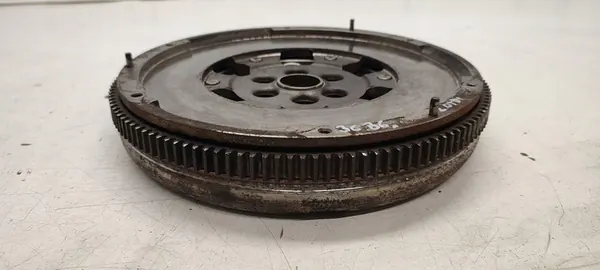 Kaksimassavauhtipyörä VW Golf VI 2.0 TDI LUK image 8