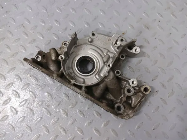 Bomba de aceite usada OEM 04E115109AC para Volkswagen T-Roc image 2