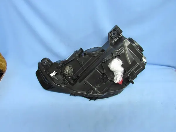 Faros derecho Audi A3 8V0 Bi-Xenón LED image 10