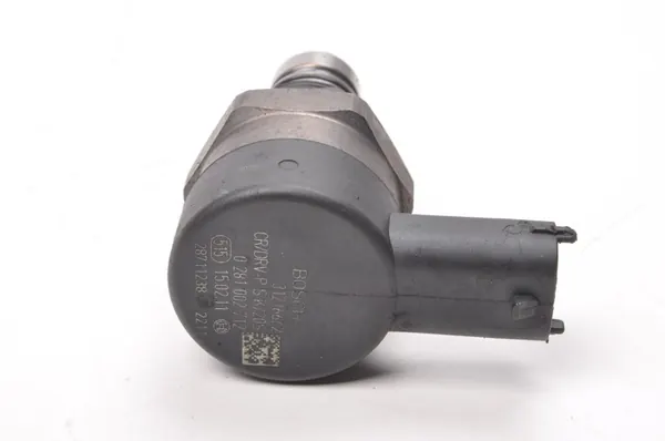 VOLVO S60 S40 V50 S80 V70 XC60 XC70 XC90 Sensor de pressão de combustível OE image 4