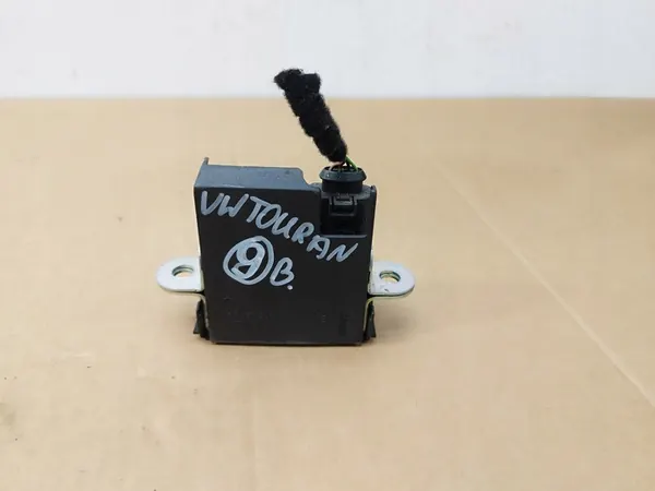 Trunk Lock VW Touran 2006-2010 image 2