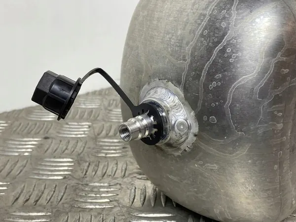 Réservoir de suspension pneumatique Jeep Grand Cherokee WL 2022 68458344AC image 5