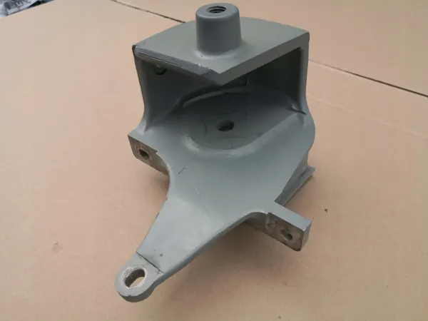 Soporte Motor Delantero Tesla OEM 1034558 - Usado image 3