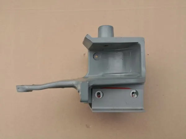 Soporte Motor Delantero Tesla OEM 1034558 - Usado image 5