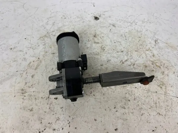 Istuinmoottori Maserati Ghibli OEM L0372821AA image 6