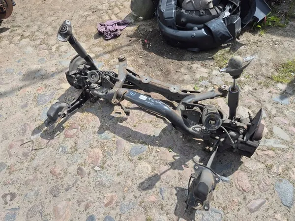 Trave di Sospensione Posteriore VW Tiguan I 4x4 5N0505235L image 3