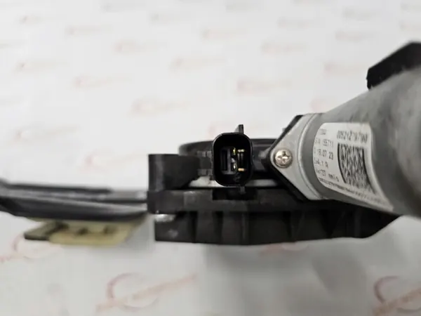 OEM 00521279790 Régulateur de vitre droit avant 2pin image 5