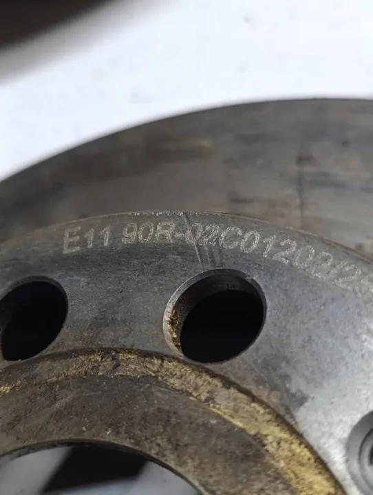 Audi Q2 16-19 2.0 TDI Remschijven Set OEM 90R02C01203 image 4