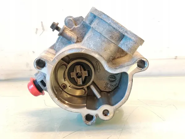 Imupumppu VOLVO S60 III V60 II XC60 II 31480558 image 4