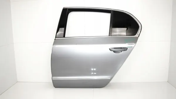 Linker Achterdeur OEM 375484368 Skoda Superb II image 2