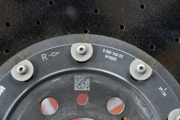 OEM 8093739/8093740 Taka jarrupalat BMW M3/M4 image 5