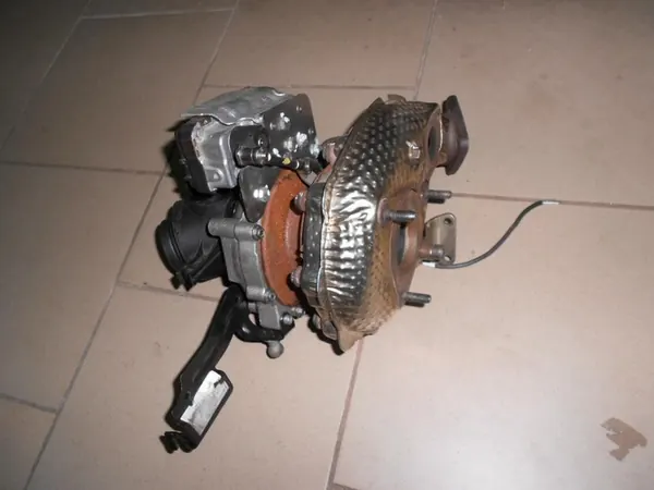 Turbo GTB2056VZK 3.0 TDI Audi VW OEM image 1