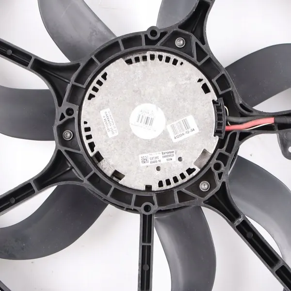 BMW X5 X6 E70 E71 Jäähdyttimen Tuuletin 600W OEM 8618241 image 2