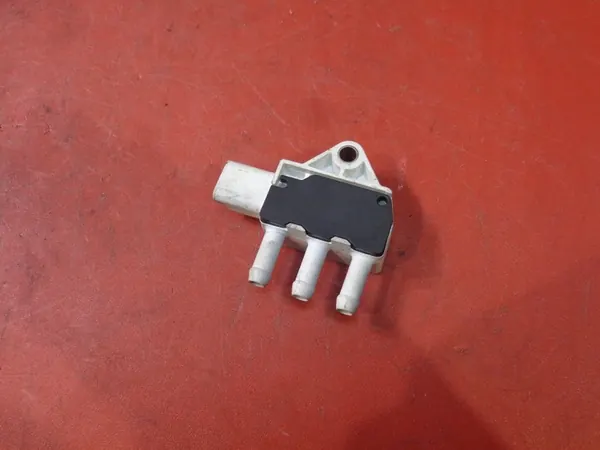 Pakokaasupaineanturi Renault Trafic 2.0 DCI 2022 227702634R image 2