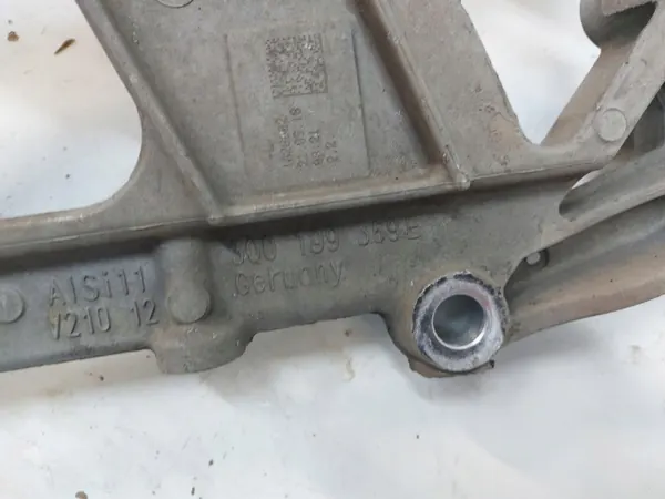Barra de remolque VW Arteon 3G8 2018 OEM 3G0199369E image 3