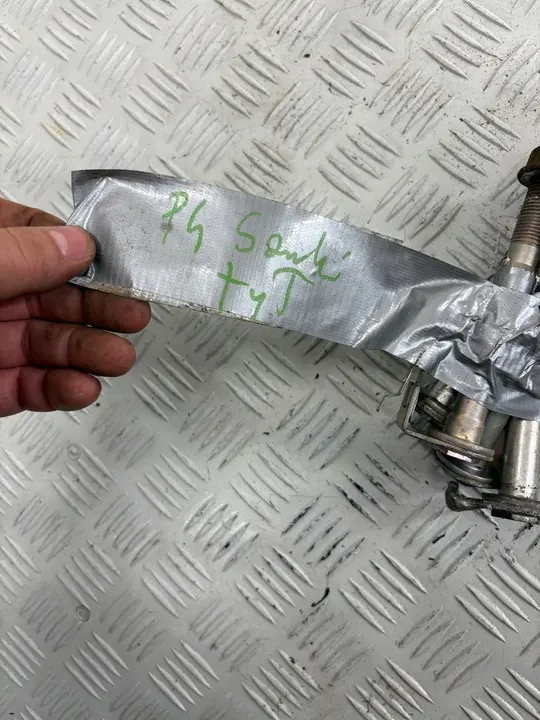 Boulon de châssis arrière Mitsubishi Pajero IV 4 07- image 4