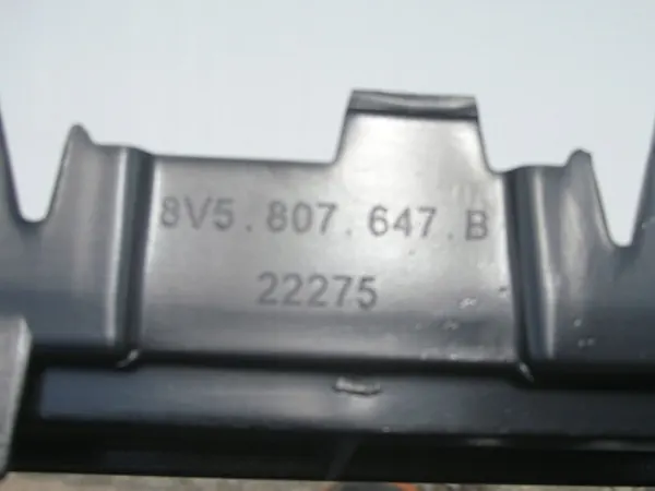 Rejilla Inferior Parachoques AUDI A3 LIFT V8 2017- image 3