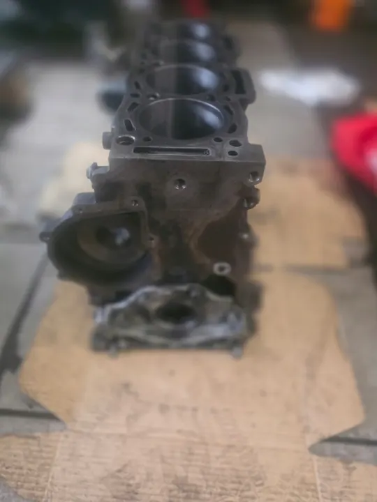 FORD PEUGEOT 2.0 TDCI HDI motorblok T8CC 10DYZV image 3