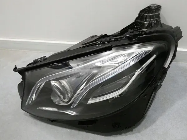 LINKER FULL LED MULTIBEAM KOPLAMP MERCEDES E-KLASA W213 image 2