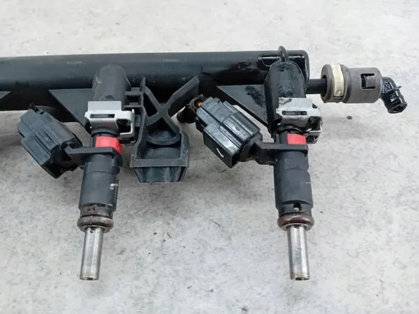 Riel de inyección V7575645 para Peugeot 2008 1.6L image 6