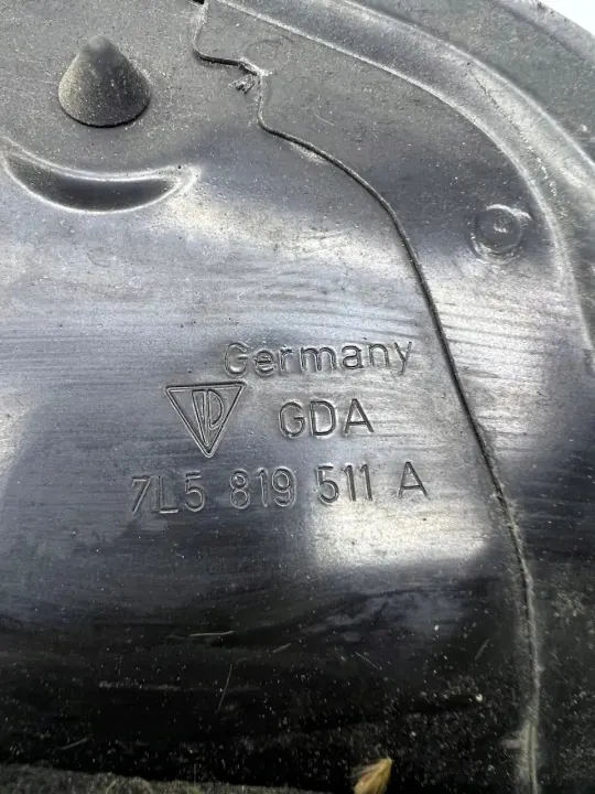 Peça compartimento motor Porsche Cayenne OEM 7L5819511A image 8