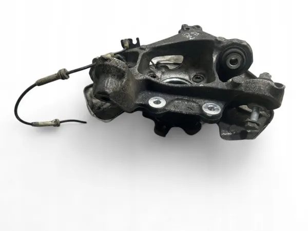 BMW 5 G30 G31 2020 Taka pyörännavan OEM 6866334 image 5