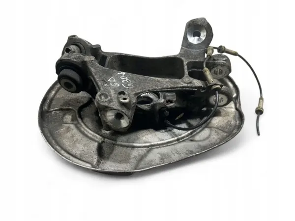 BMW 5 G30 G31 2020 Taka pyörännavan OEM 6866334 image 6