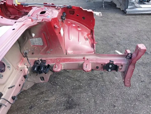 OEM 489994 Longarina Esquerda para Opel Astra L image 3